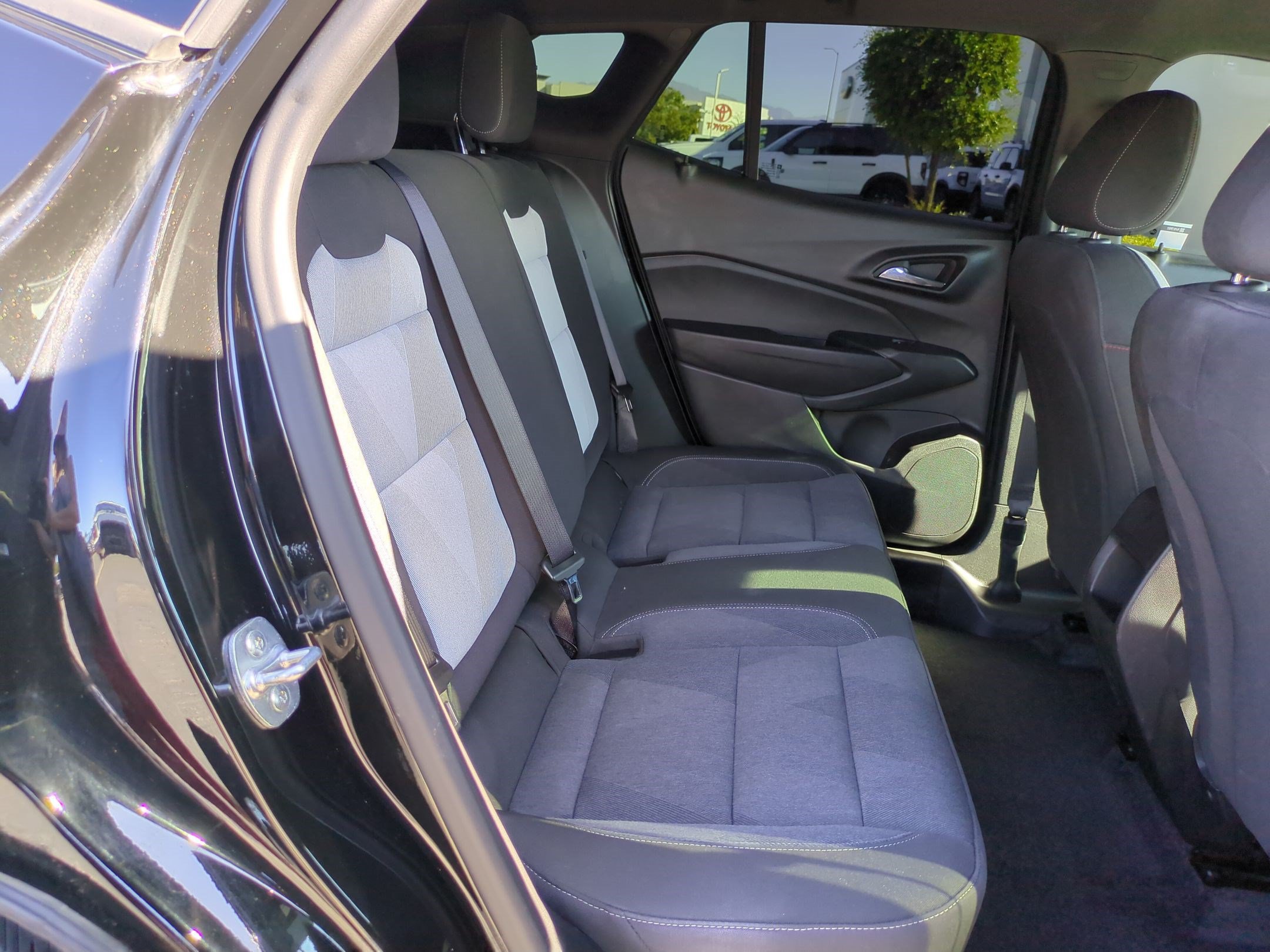 Used 2024 Chevrolet Trax RS w/ Driver Confidence Package FWD image 28