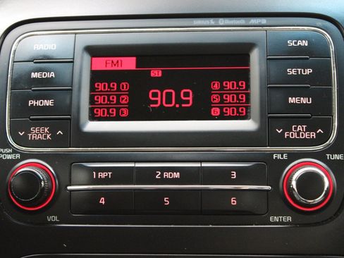 Used 2015 Kia Forte EX FWD image 18
