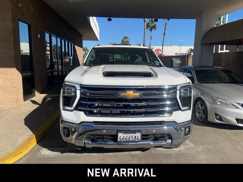 Certified 2024 Chevrolet Silverado 3500 LTZ w/ LTZ Plus Package image 2