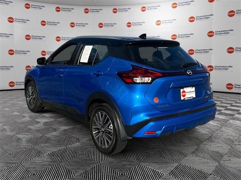 Certified 2024 Nissan Kicks SV image 3