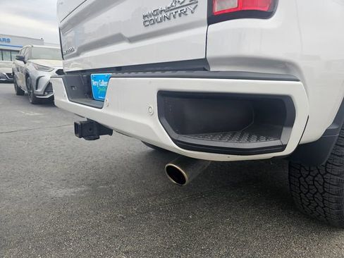 Used 2025 Chevrolet Silverado 2500 High Country w/ High Country Premium Package image 10