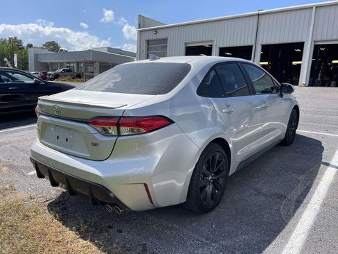Used 2024 Toyota Corolla SE image 2