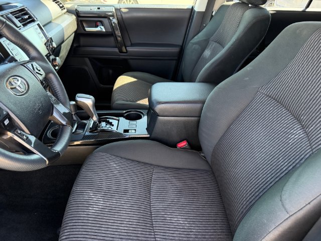 Used 2022 Toyota 4Runner TRD Off-Road AWD/4WD image 10