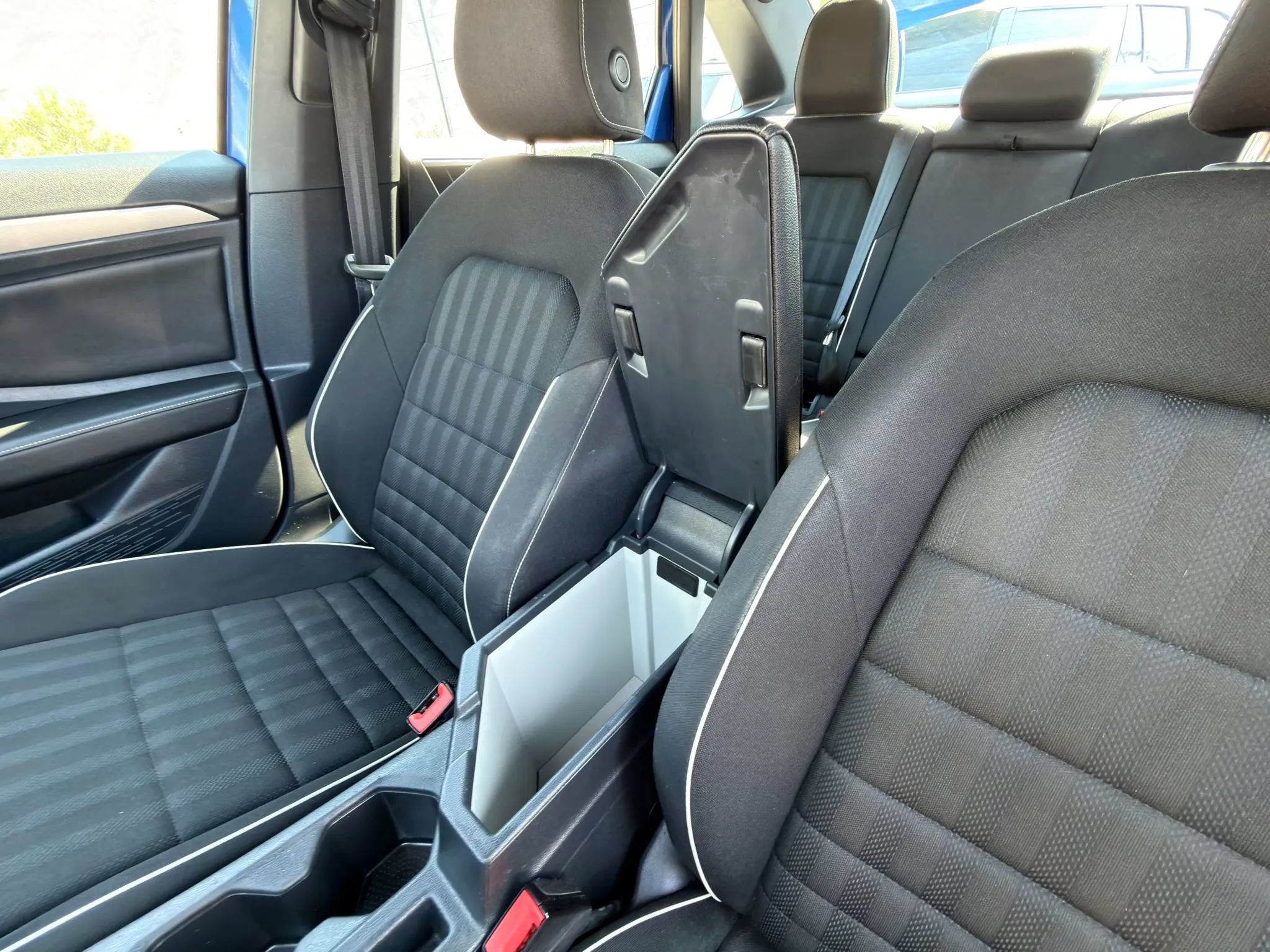 Used 2024 Volkswagen Jetta Sport FWD image 28