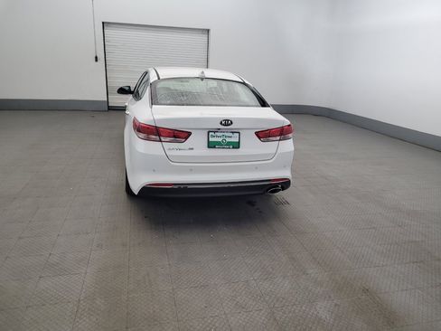 Used 2016 Kia Optima LX w/ LX Convenience Package FWD image 6