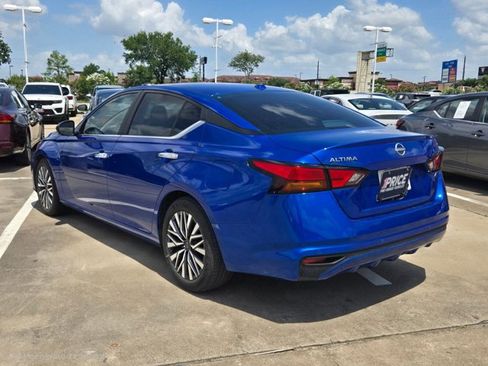 Used 2025 Nissan Altima 2.5 SV image 7