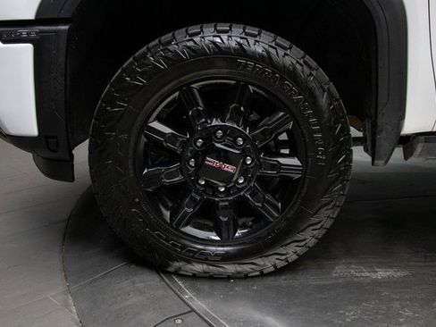 Used 2024 GMC Sierra 3500 AT4 w/ AT4 Premium Plus Package image 8