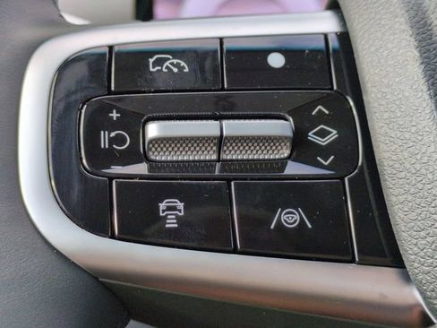 Certified 2025 Genesis GV80 2.5T Select AWD/4WD image 14