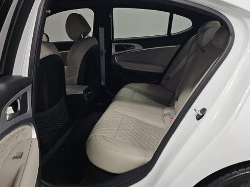 Used 2022 Genesis G70 3.3T w/ Sport Prestige Package image 9