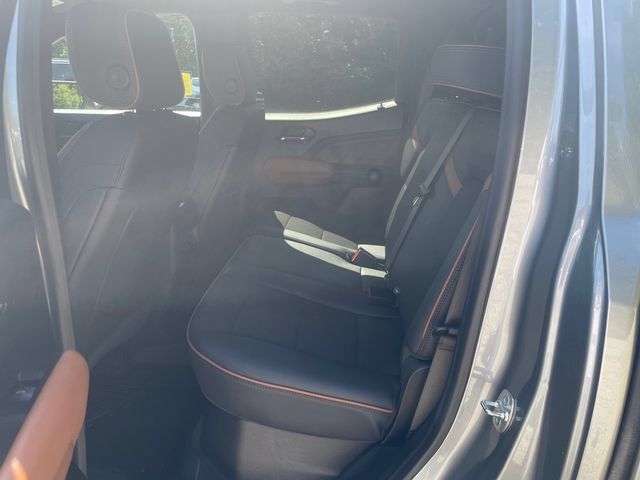 Used 2024 GMC Canyon AT4 AWD/4WD image 18