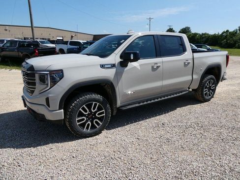 New 2026 GMC Sierra 1500 AT4 w/ AT4 Premium Package AWD/4WD image 8