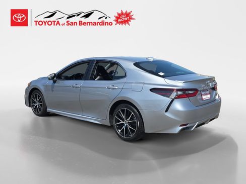 Certified 2024 Toyota Camry SE FWD image 3