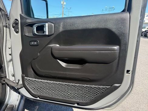 Used 2023 Jeep Wrangler Unlimited Rubicon 4xe w/ Steel Bumper Group image 38