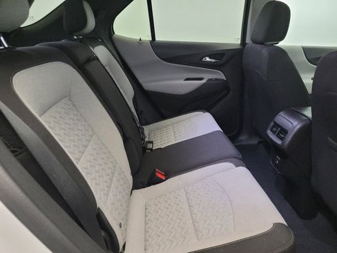 Used 2024 Chevrolet Equinox LS w/ LS Convenience Package image 19
