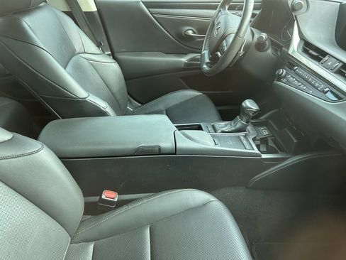 Used 2019 Lexus ES 350 w/ Accessory Package 2 FWD image 9