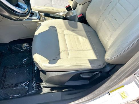 Used 2016 Ford Fiesta Titanium FWD image 20