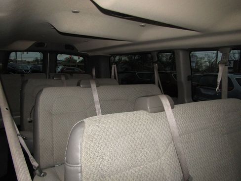 Used 2023 GMC Savana 3500 LS RWD image 6