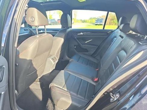 Used 2016 Volkswagen GTI SE FWD image 6