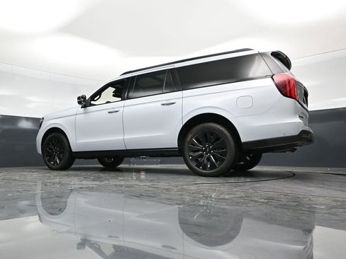 Used 2025 Ford Expedition Max Platinum w/ Stealth Appearance Package image 54