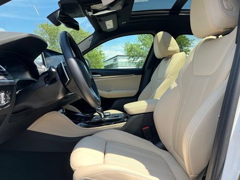 Used 2025 BMW X4 xDrive30i w/ Premium Package AWD/4WD image 27