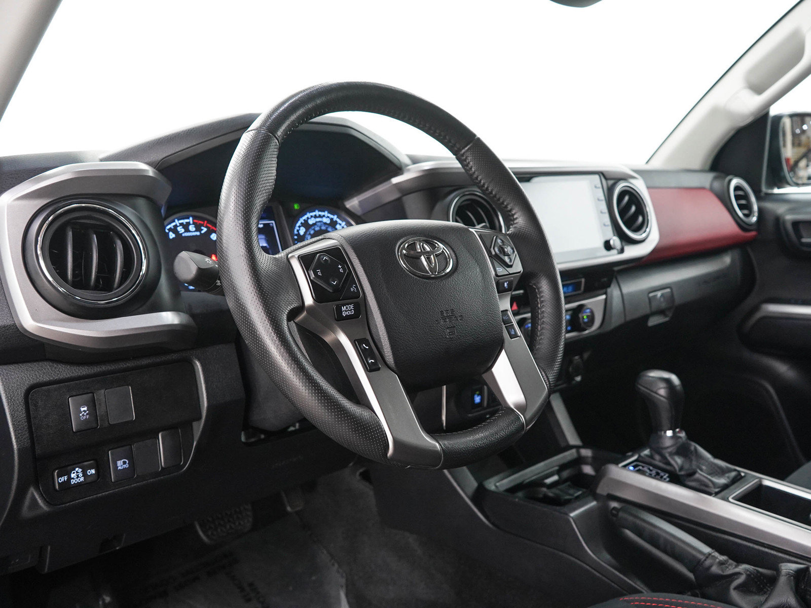 Used 2021 Toyota Tacoma SR5 w/ Technology Package AWD/4WD image 25