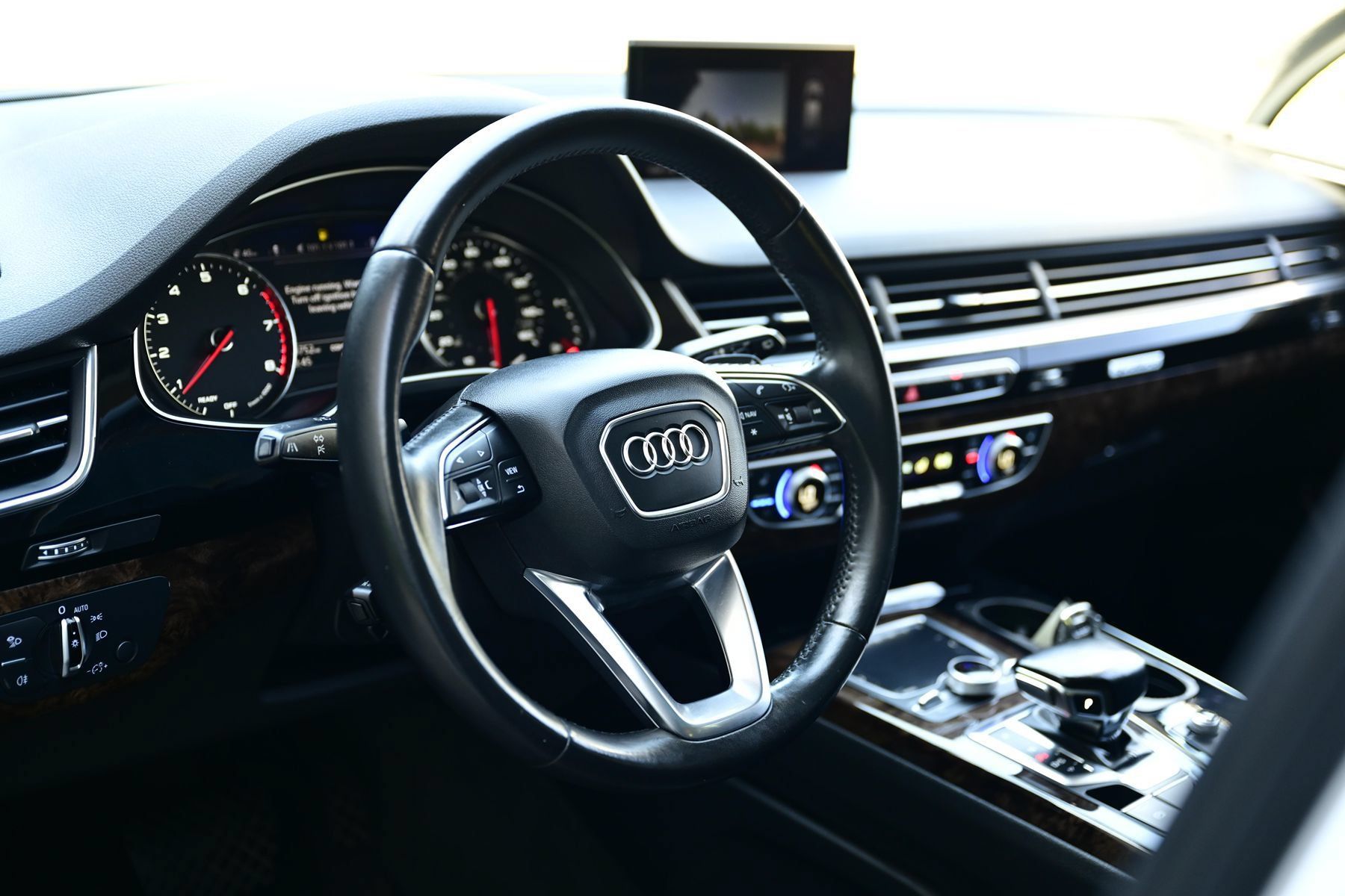 Used 2017 Audi Q7 3.0T Premium Plus w/ Premium Plus Package AWD/4WD image 25