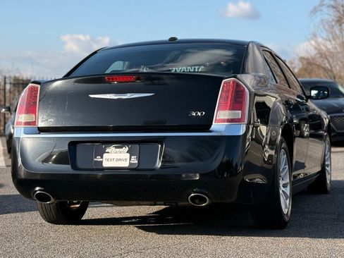 Used 2014 Chrysler 300 image 5