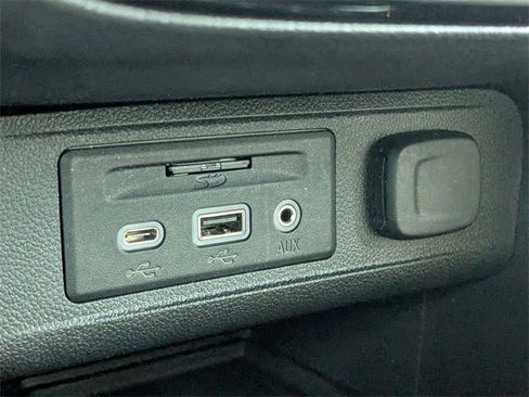 Used 2022 Buick Encore GX Essence w/ Advanced Technology Package image 24