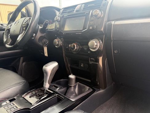 Used 2019 Toyota 4Runner TRD Off-Road Premium AWD/4WD image 14