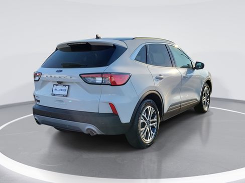 Certified 2022 Ford Escape SEL w/ Technology Package image 3