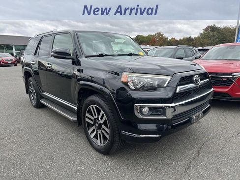 Used 2015 Toyota 4Runner SR5 image 2