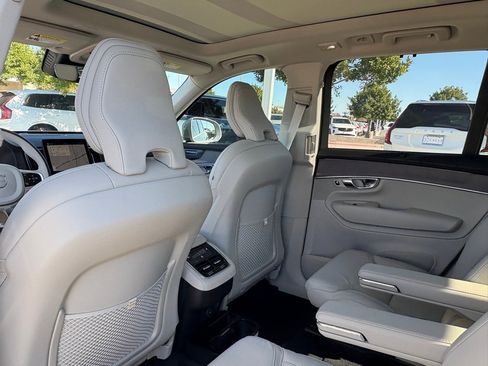 New 2026 Volvo XC90 B6 Ultra w/ Protection Package Premier image 19