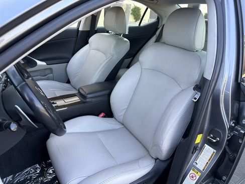 Used 2012 Lexus IS 250 w/ Premium Pkg Value Edition RWD image 13