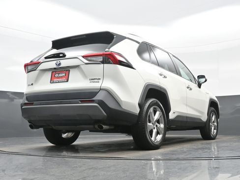 Used 2021 Toyota RAV4 Limited image 32