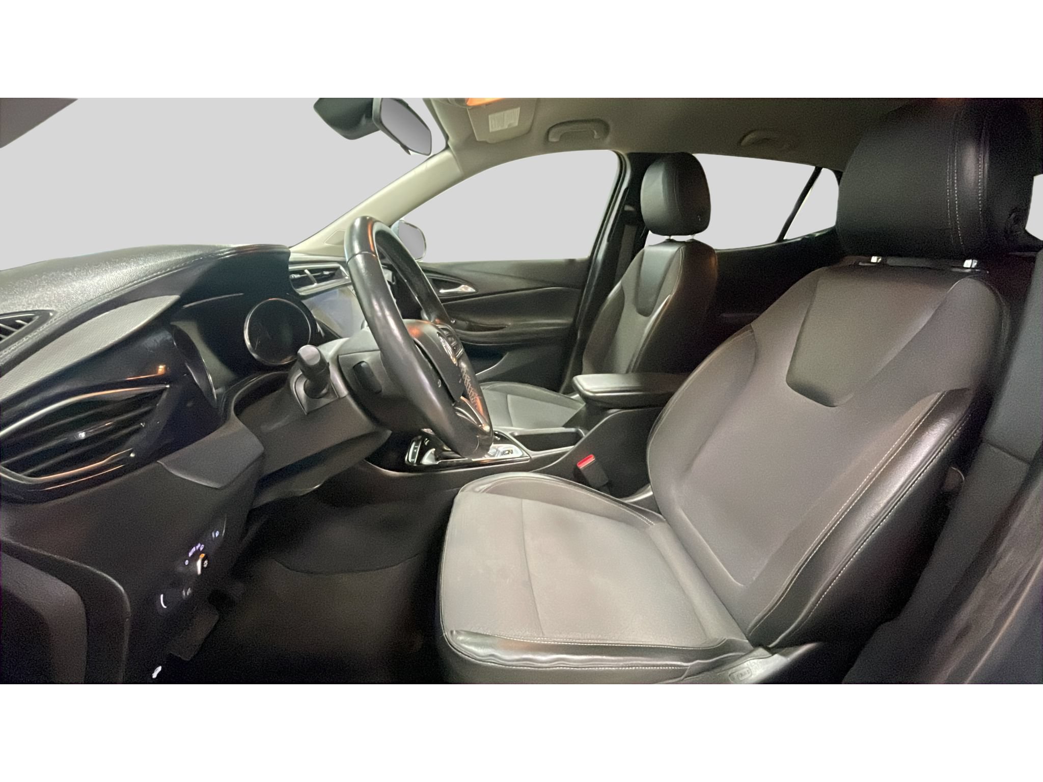 Used 2021 Buick Encore GX Select w/ Sport Touring Package FWD image 11