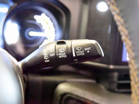 Used 2024 Jeep Wrangler Unlimited w/ Technology Group AWD/4WD image 21