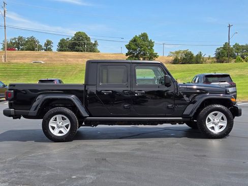 Used 2022 Jeep Gladiator Sport AWD/4WD image 6
