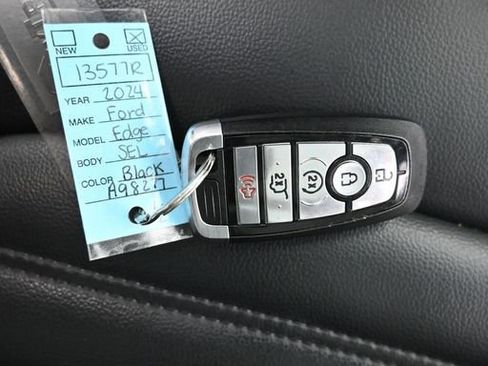 Used 2024 Ford Edge SEL w/ Convenience Package AWD/4WD image 23
