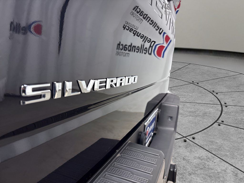 Used 2024 Chevrolet Silverado 1500 RST w/ Convenience Package II AWD/4WD image 18