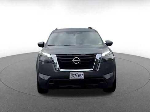 Used 2025 Nissan Pathfinder SV FWD image 16