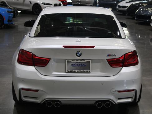 Used 2019 BMW M4 Convertible w/ Executive Package image 16