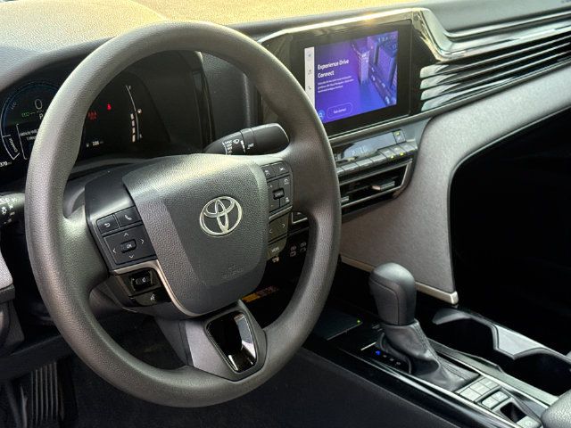 Used 2025 Toyota Camry LE w/ Convenience Package FWD image 17