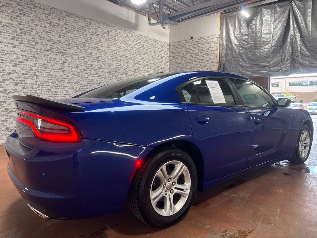 Used 2019 Dodge Charger SXT w/ Leather Interior Group RWD image 7
