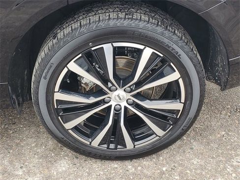 Certified 2025 Volvo XC60 B5 Plus image 7