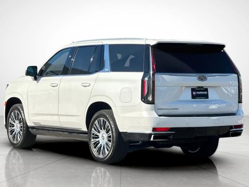 Used 2022 Cadillac Escalade Premium Luxury w/ Performance Package image 12