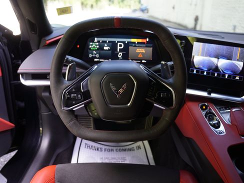 Used 2023 Chevrolet Corvette Stingray Preferred Cpe w/ Z51 Performance Package RWD image 17