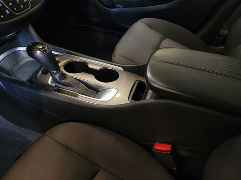 Used 2020 Chevrolet Malibu LT FWD image 26