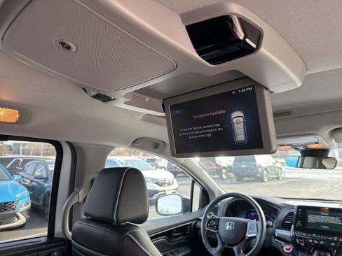 Used 2023 Honda Odyssey Elite image 14