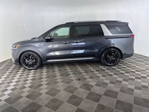 Used 2023 Kia Carnival SX Prestige FWD image 11