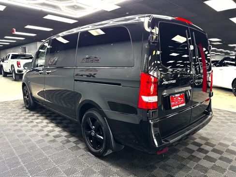 Used 2018 Mercedes-Benz Metris Passenger image 11